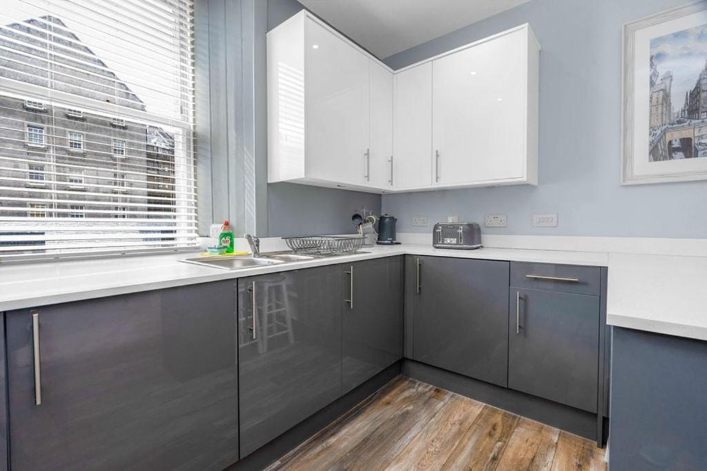 Guestready - Lovely Nest In The Old Town เอดินบะระ ภายนอก รูปภาพ